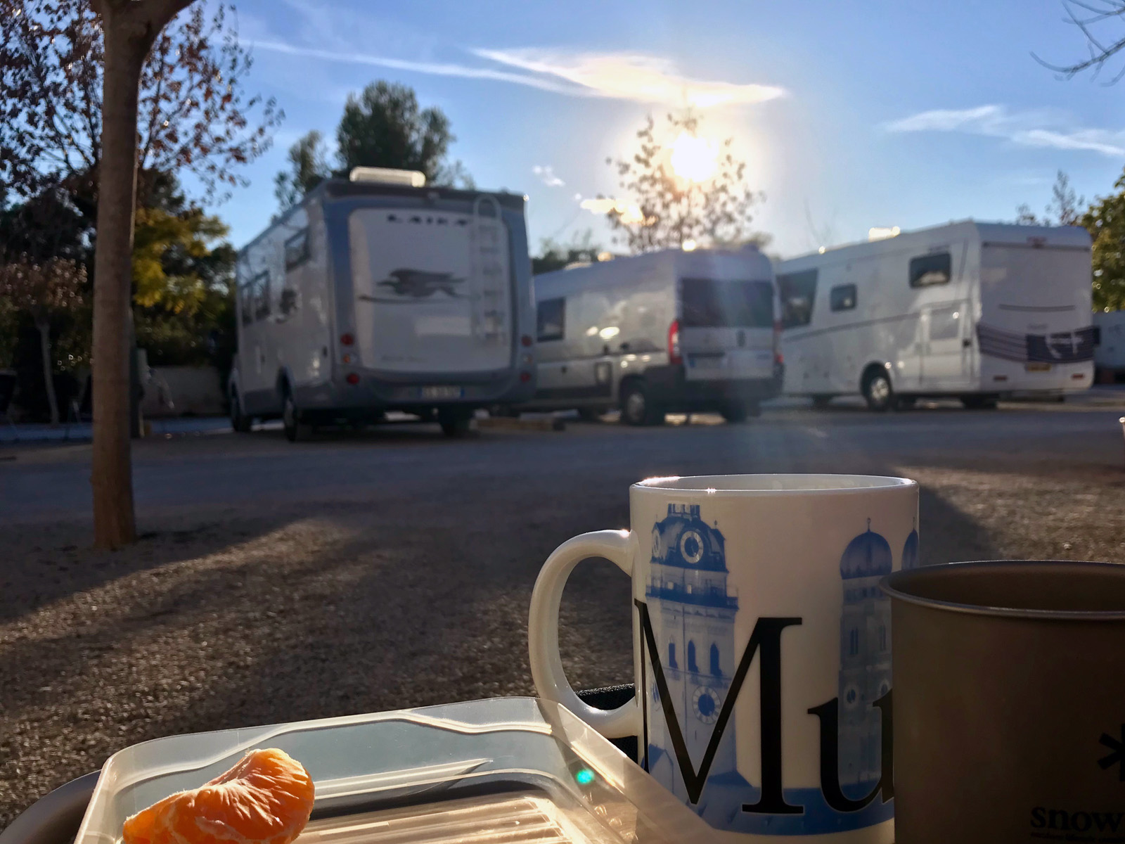 Valencia - Sonne vor dem Wohnmobil genießen